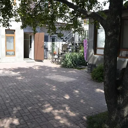 Апартаменти В Будиночку Біля Софіївського Парка Uman Exterior photo