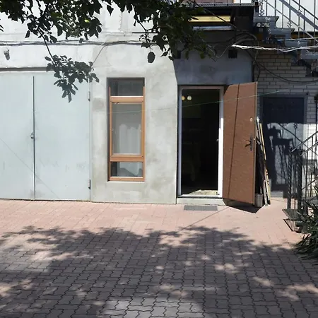 Апартаменти В Будиночку Біля Софіївського Парка Uman Exterior photo