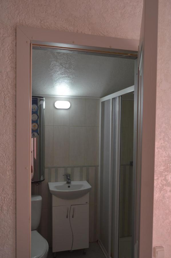 в будиночку біля софіївського парка Apartment
