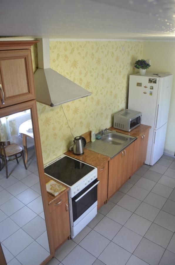 в будиночку біля софіївського парка Apartment Uman